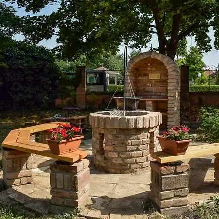 Malom בית הארחה Derekegyhaz