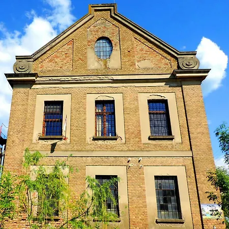 Malom 3* Derekegyhaz